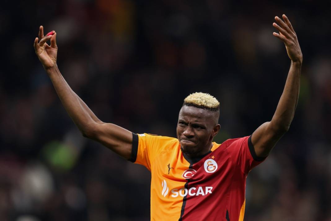 Galatasaray Sane'ye sevinirken Osimhen depremi! 4